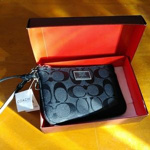Coach Classic Black Wristlet New